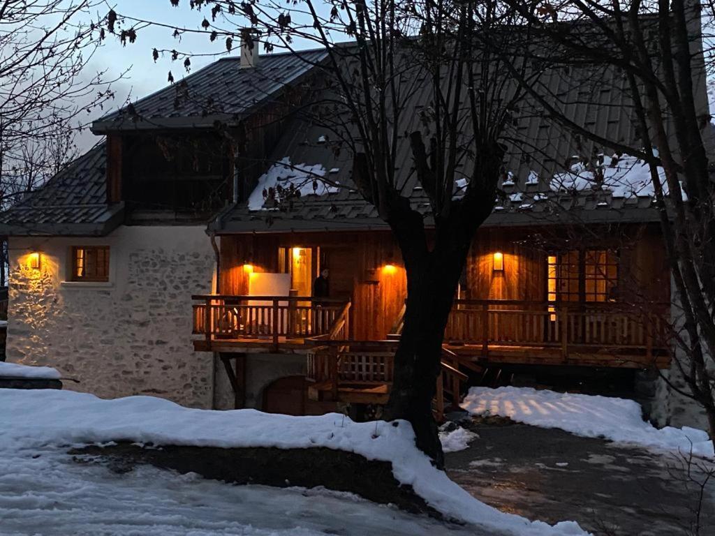Superbe Ferme Renovee En Chalet De Luxe En Pleine Nature Barcelonnette Zewnętrze zdjęcie
